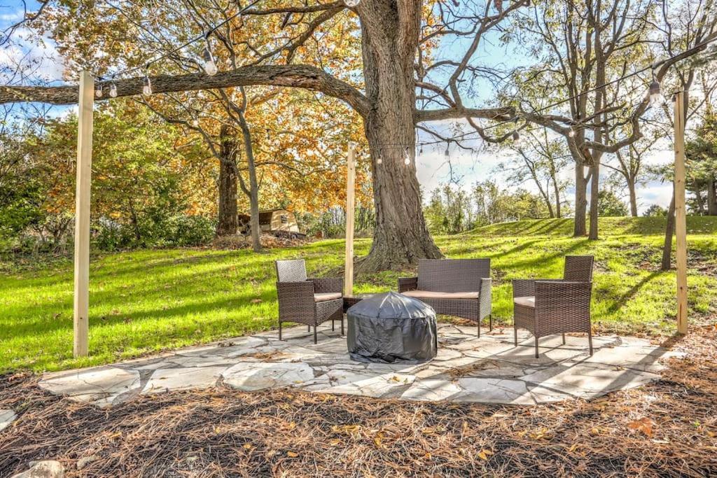 Beautiful Farmhouse Close To Lanc Hershey Etown Mount Joy Exterior foto